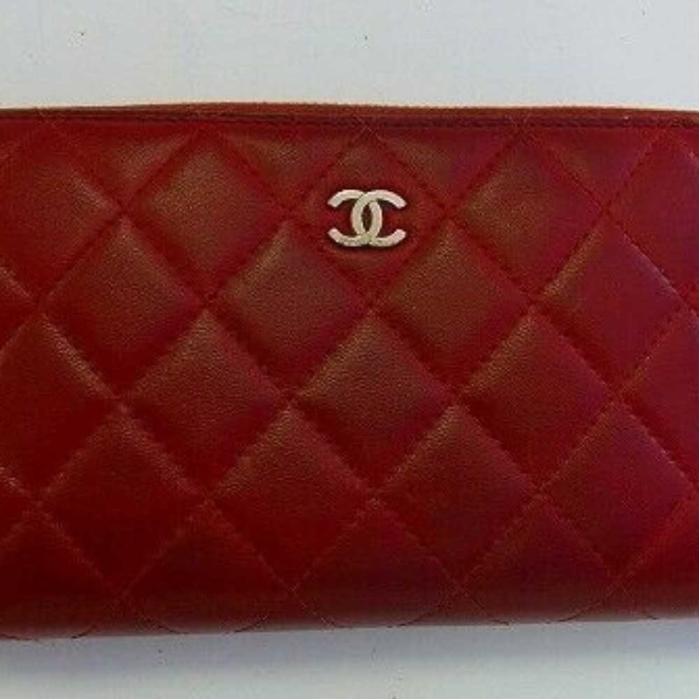 Chanel Matorasse round zipper wallet